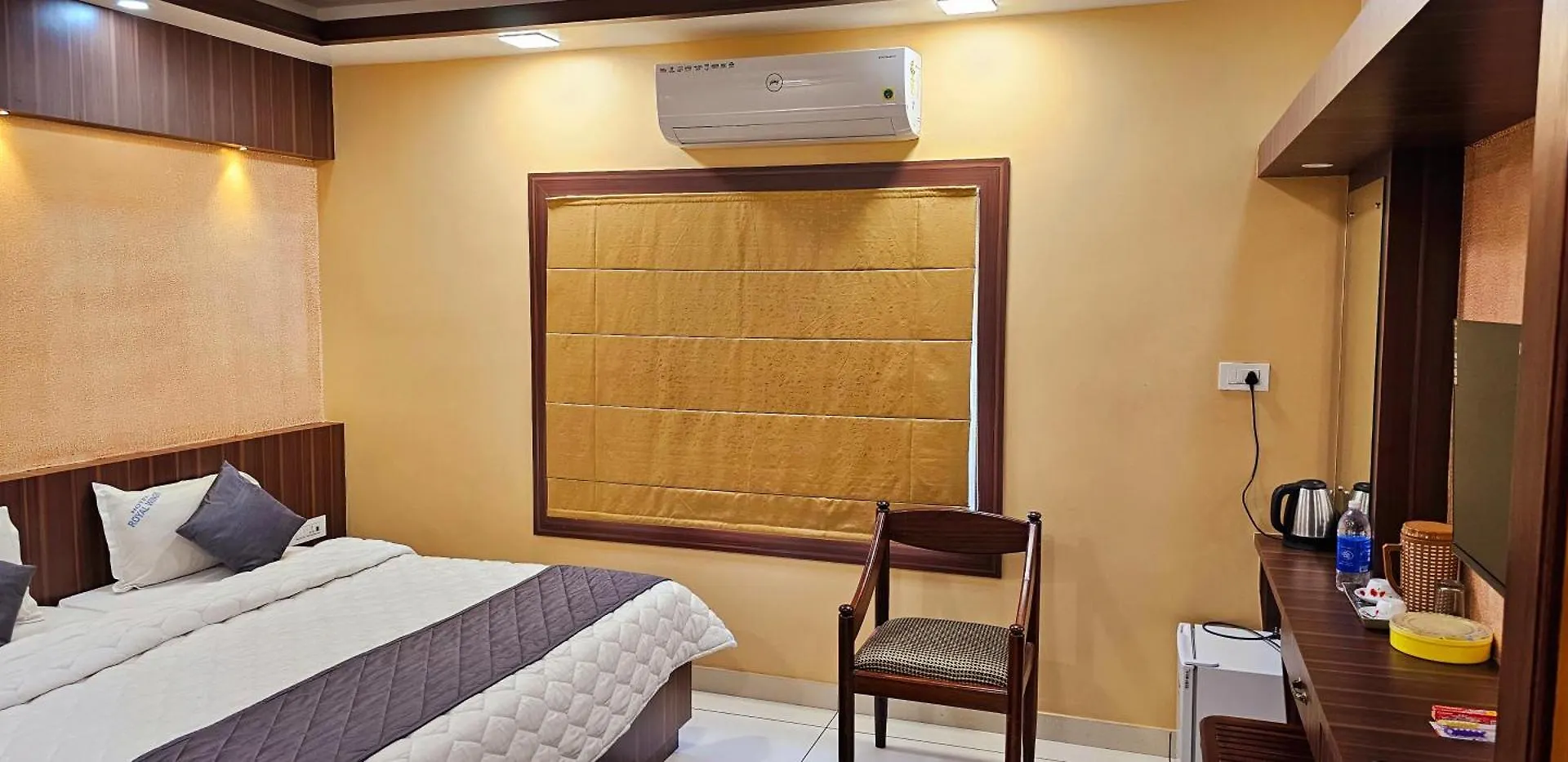 Hotel Royal Wings Elūr