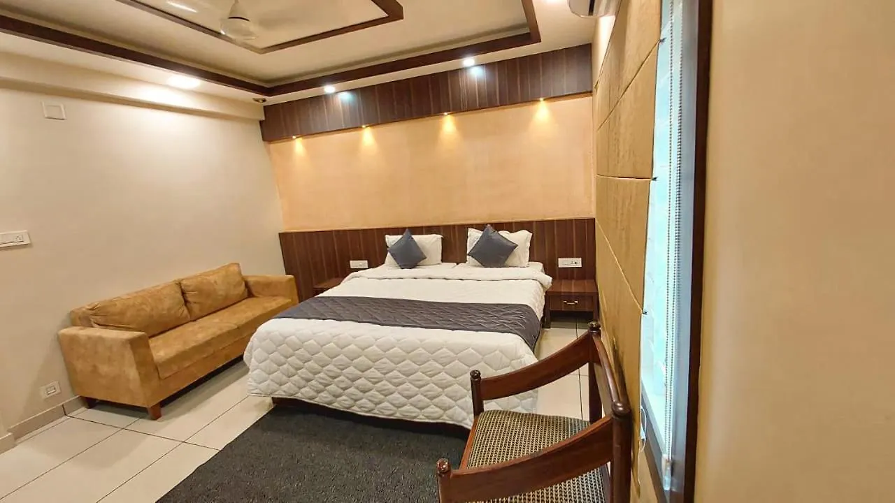 ***  Hotel Royal Wings Elūr Inde